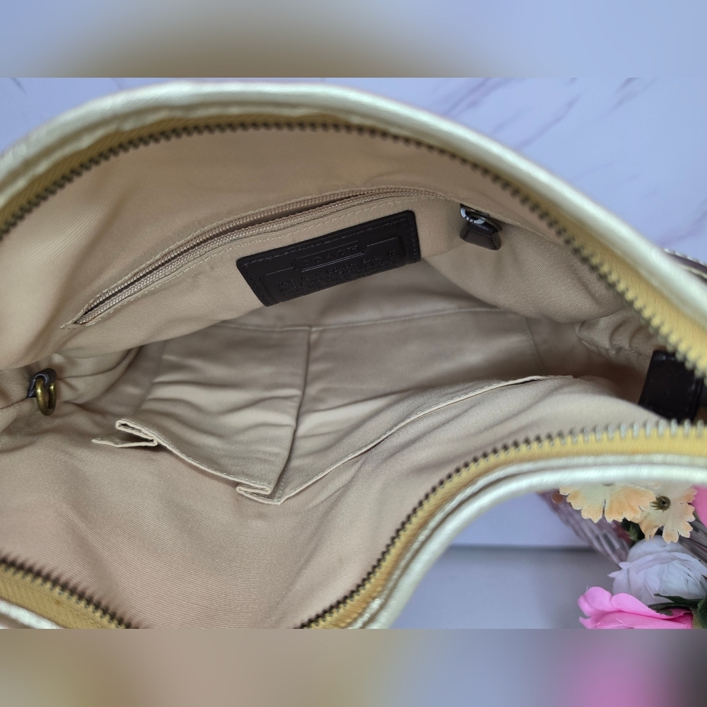 Vintage Coach Cream and Gold Shoulder Summer Hobo Bag | NWOT - Picture 4 of 7
